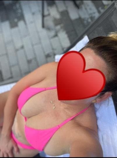 PERFECT sexy mature wife mom