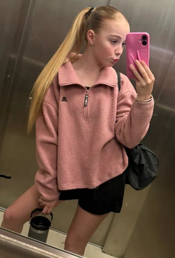 Hot Lil Irish teen Harlow