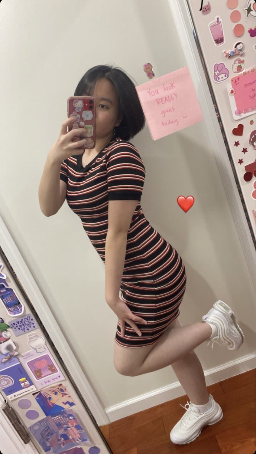 Cute Asian College Slut Giving a Handjob