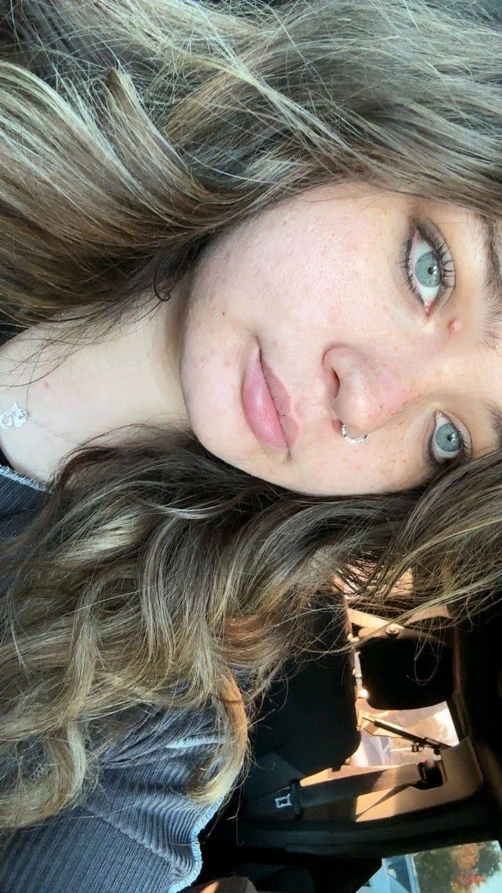 Jessie 22 from California, has requested to be uploaded