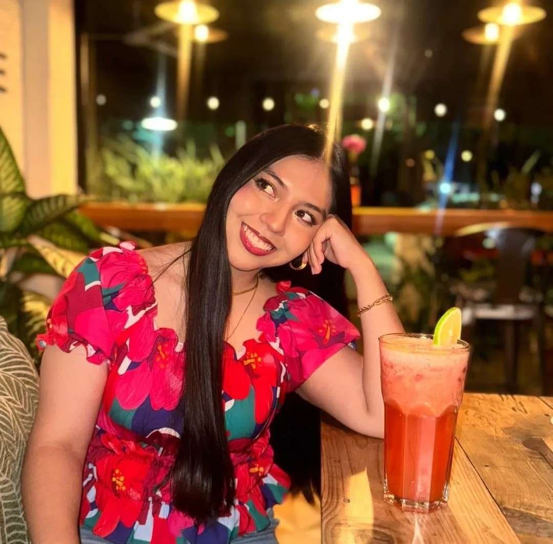 se llama Naomi Victoria Lopez  tiene 24 años es de Ciudad Victoria Tamaulipas