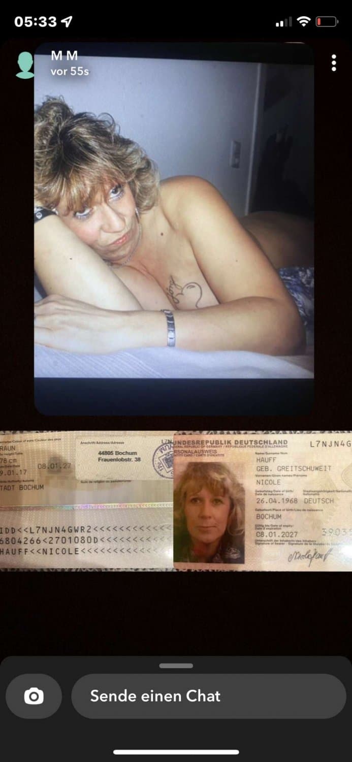 Na los nicole hauff bettelt schon danach von euch endlich gefickt zu werden sie will sperma Haben