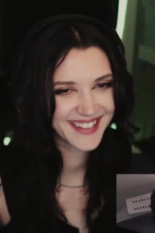 Canadian Twitch streamer Nikki PORN - Nikki has a delicious tasty pussy