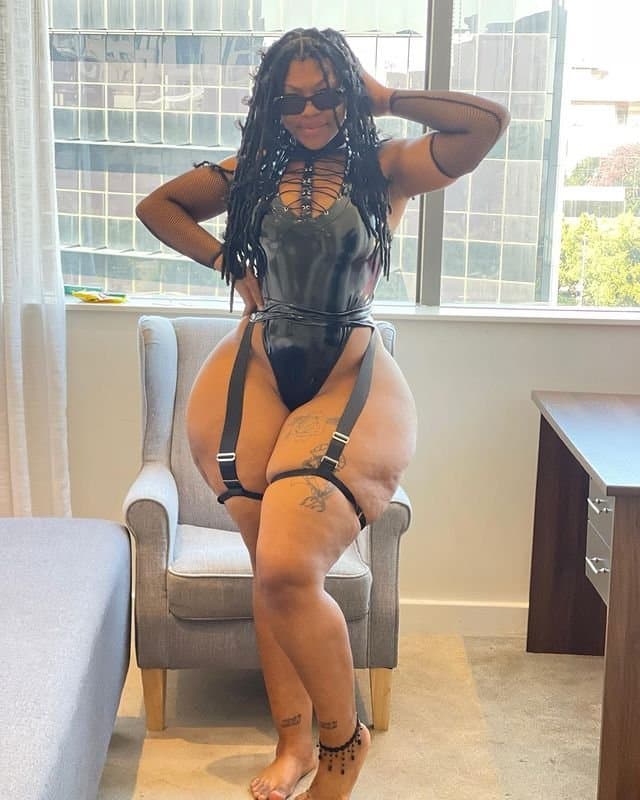 @Ms_Egbfun hourglass pear-shaped South African ass