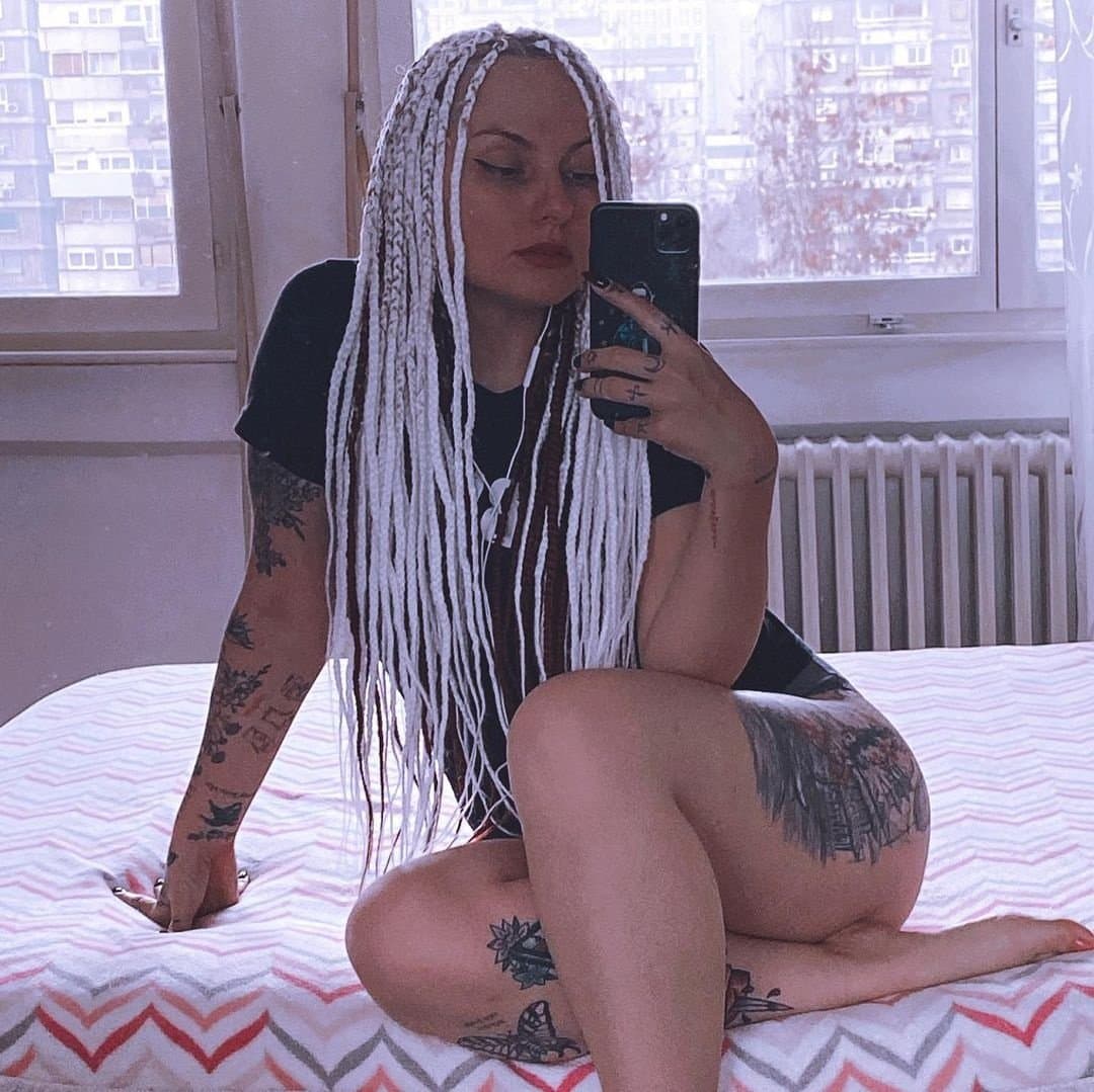 Webslut English teacher Sasha Kuzmić