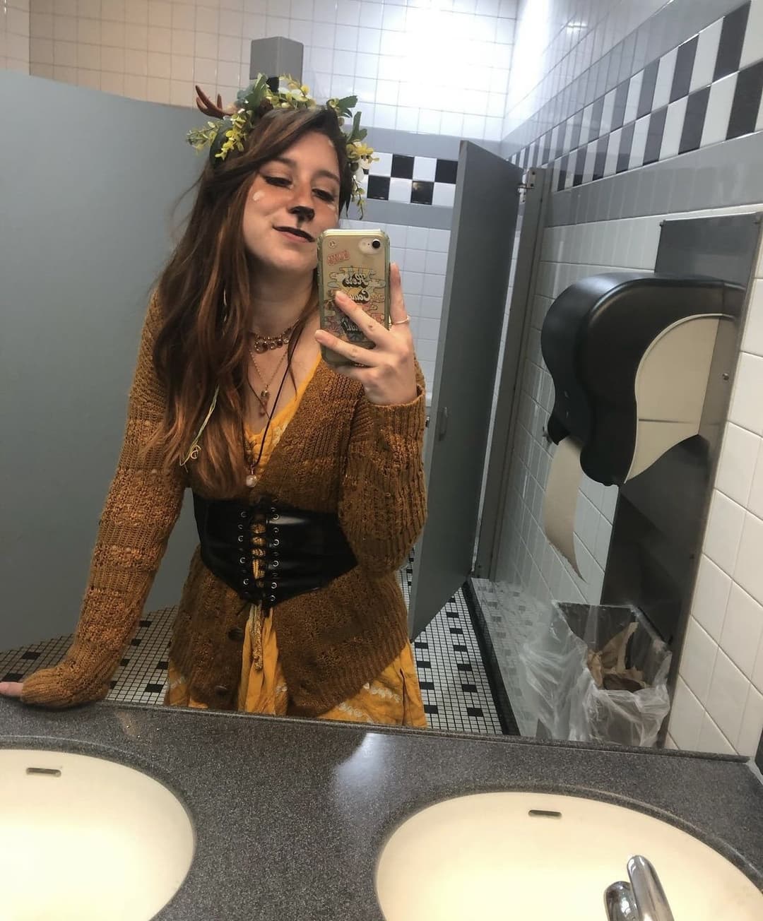 Any wins on hot Hippie gal? Insta: nikki_mizzle