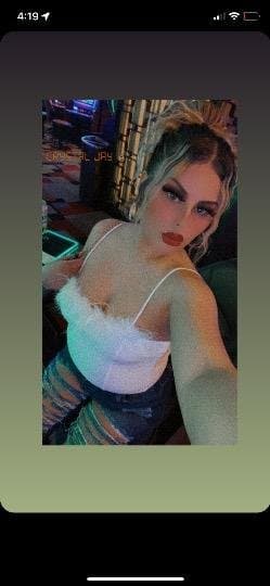 Click to view full size 25 year old Crystal escort in Orange County