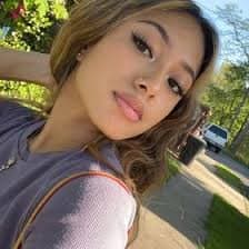 Who wants to see her handcuffed getting fucked?