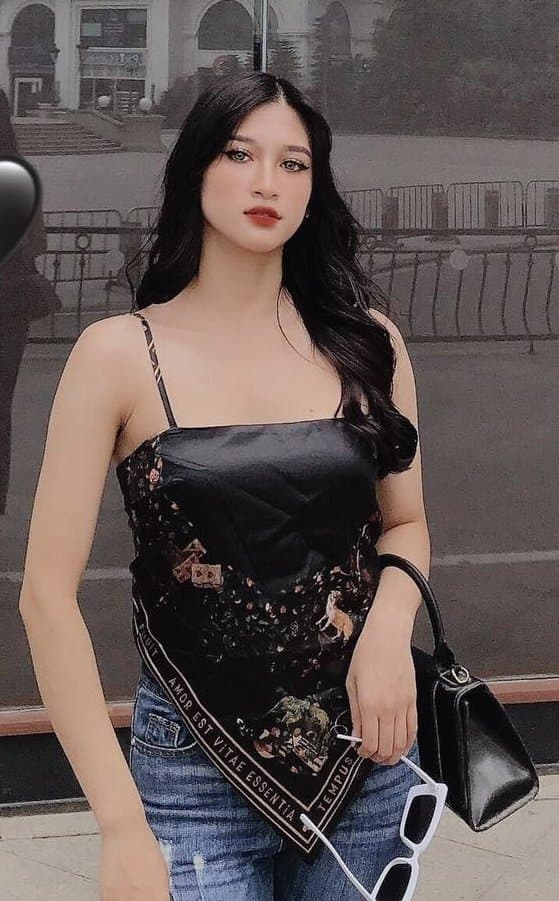 Asian Pretty Toilet Voyeur Hidden Cam  Shitting Masturbation Full