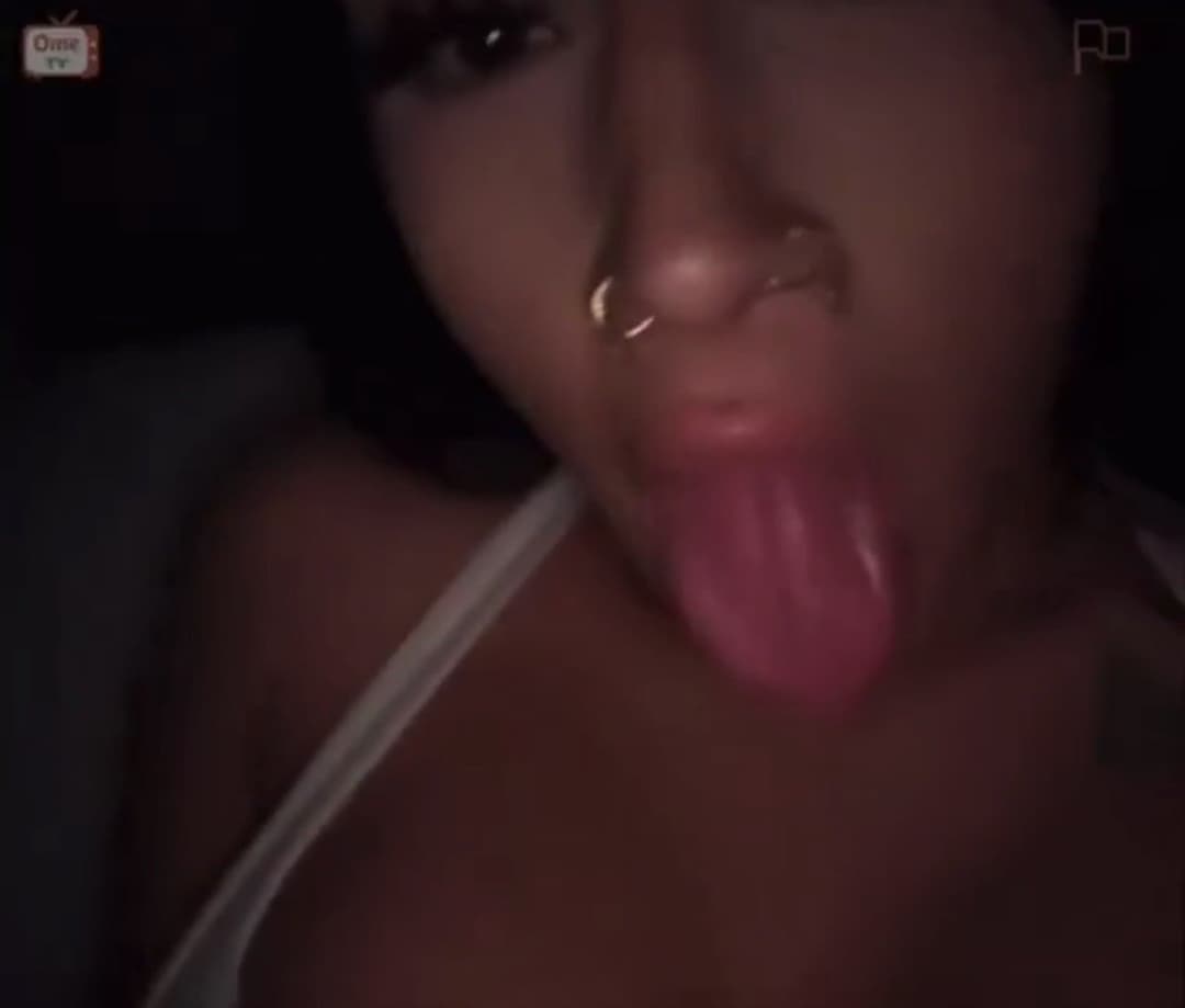 young girl flash me after i showed her my black dick