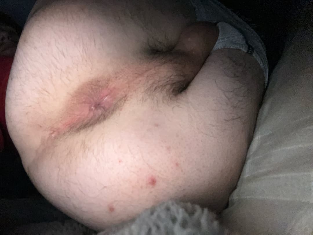 Young horny boy gapes himself and fucks hairbrush