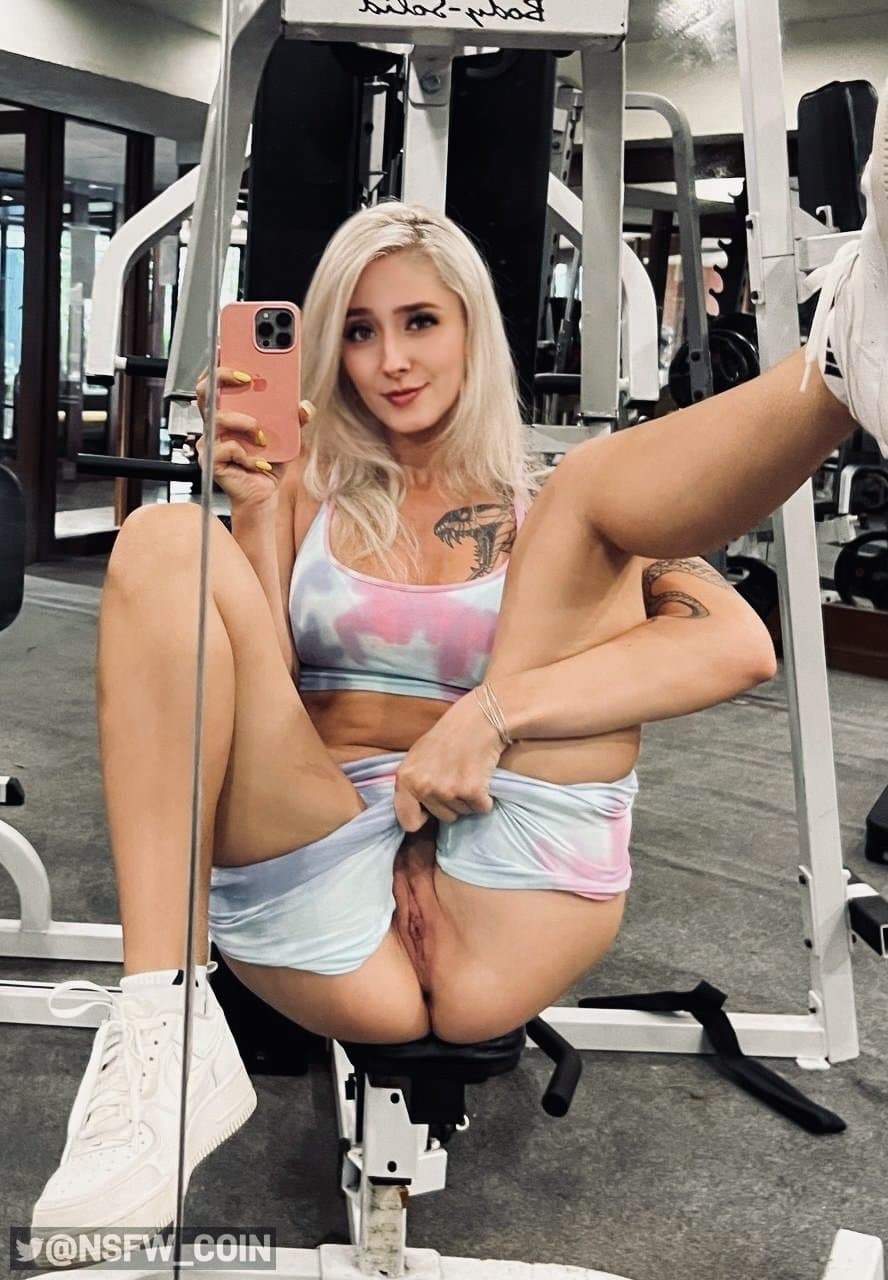 AndyGM porno - coño, tetas, culo y pies de AndyGM (DEEPFAKE)