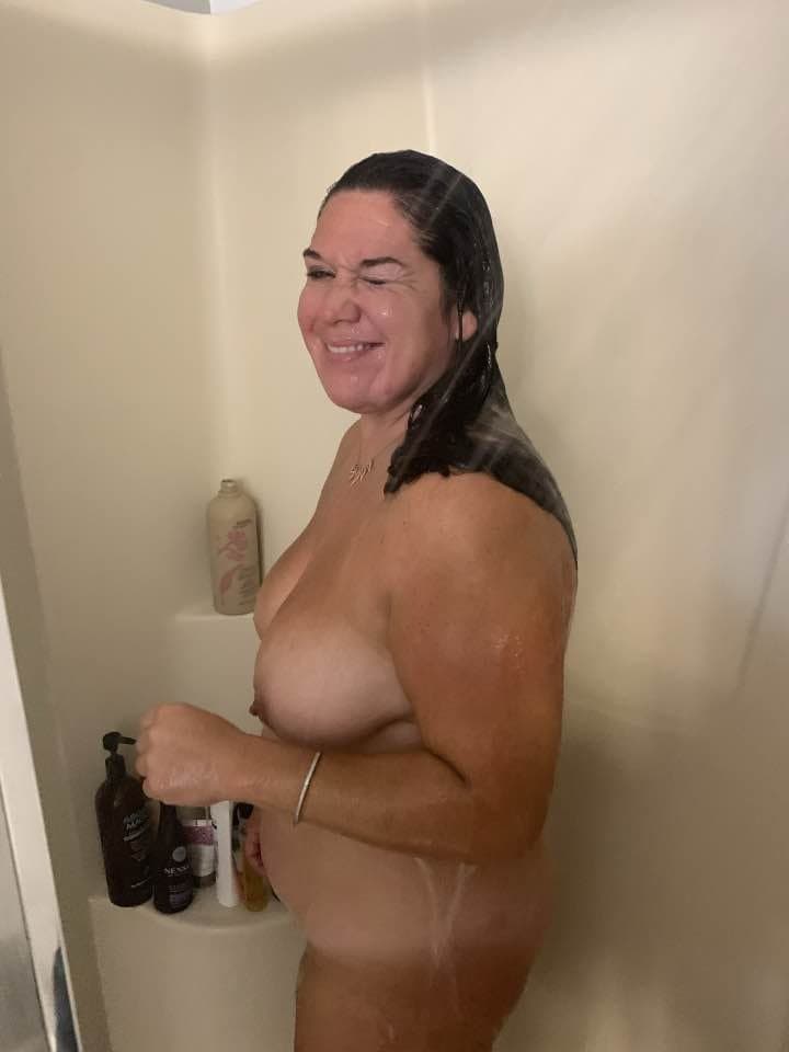 Click to view full size Webslut Wife Karlie Returns