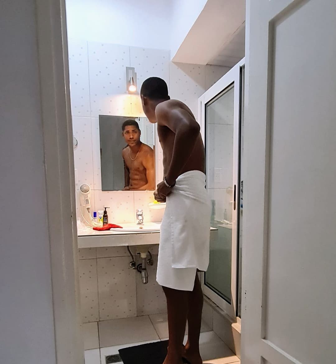 Young Cuban influencer Moreno shows off for the pink platform