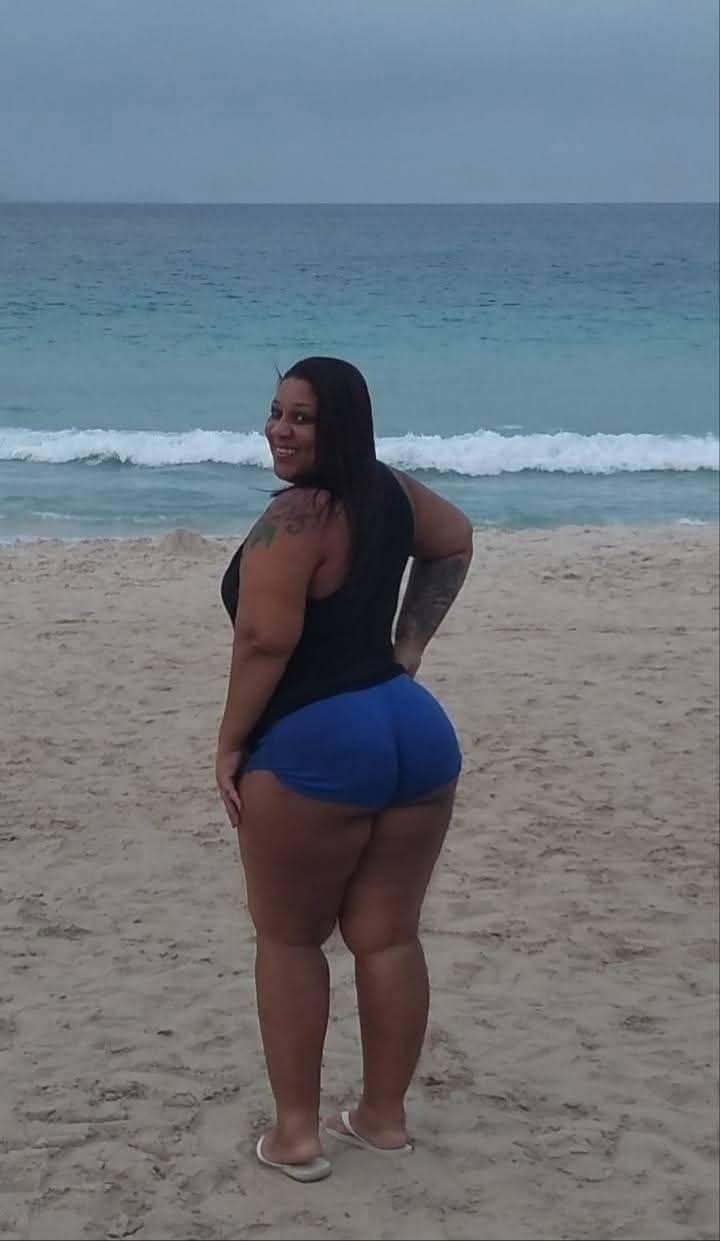 Pensa numa gordinha muito gostosa