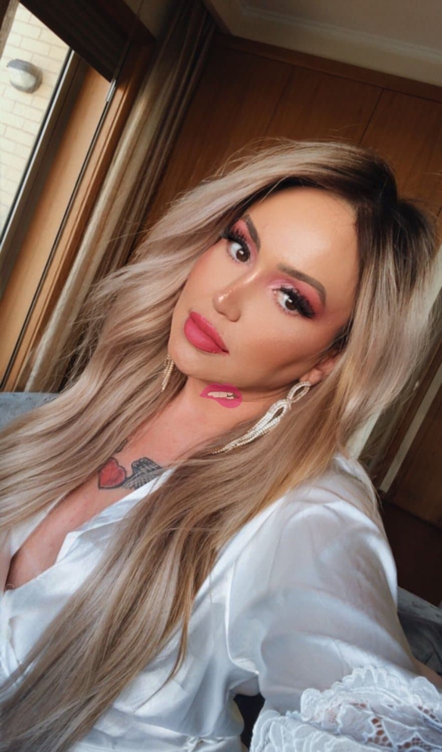 Click to view full size Michele nogueira