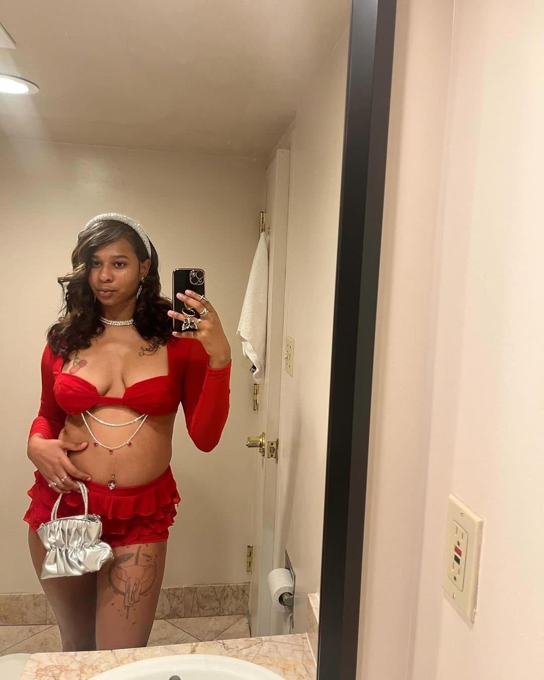 Tall Ebony Slim Sexy Asf ?