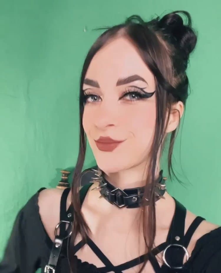 Goth Twitch streamer FAKE porn - delicious Goth slut