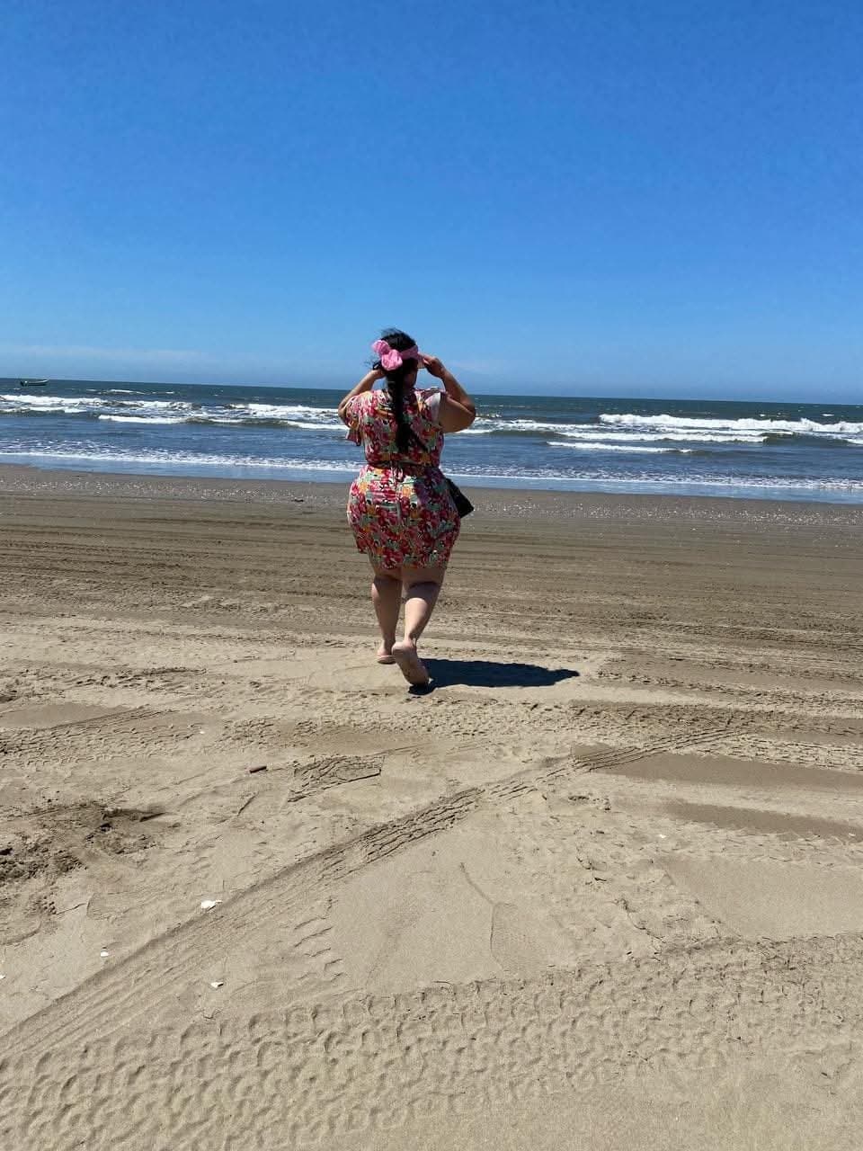 PEAR SHAPE THICK CURVY LATINA SSBBW BIG BOOTY ASS