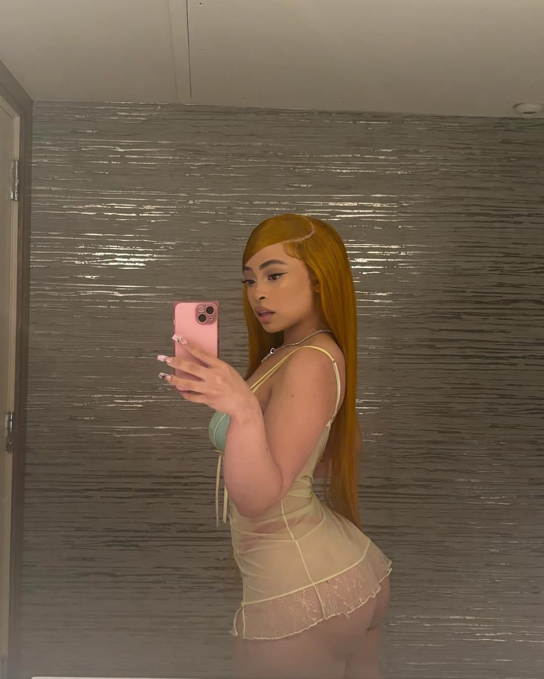 Click to view full size ice spice backshots?