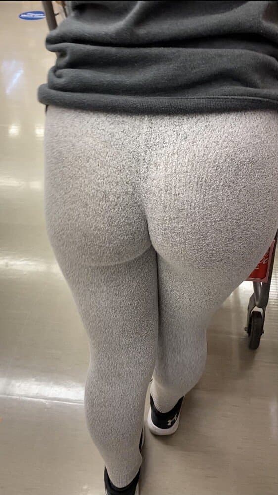 GF ass in grey joggers JIGGLING for me