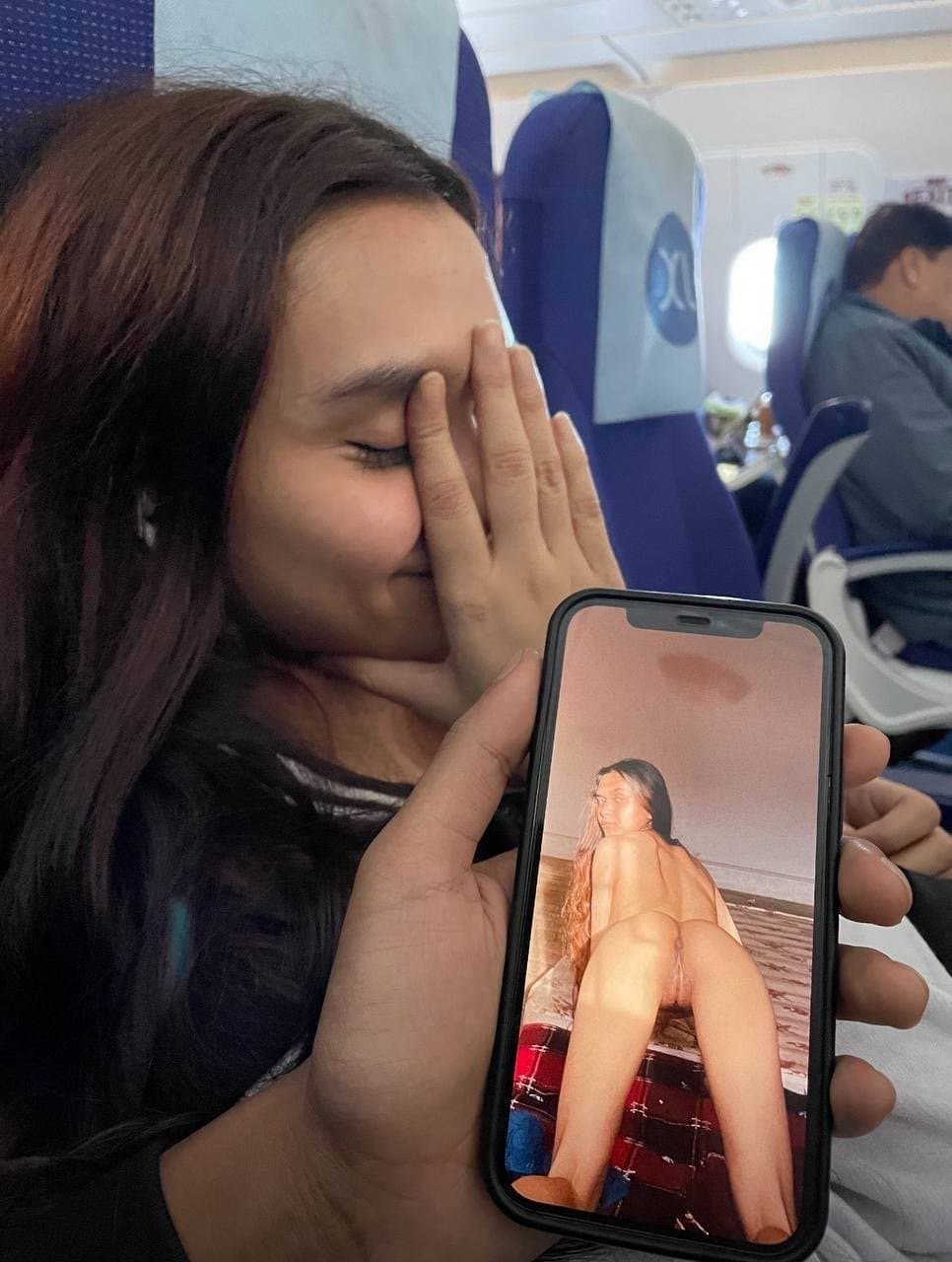 142 - Young Hot Desi girl massive nudes collection