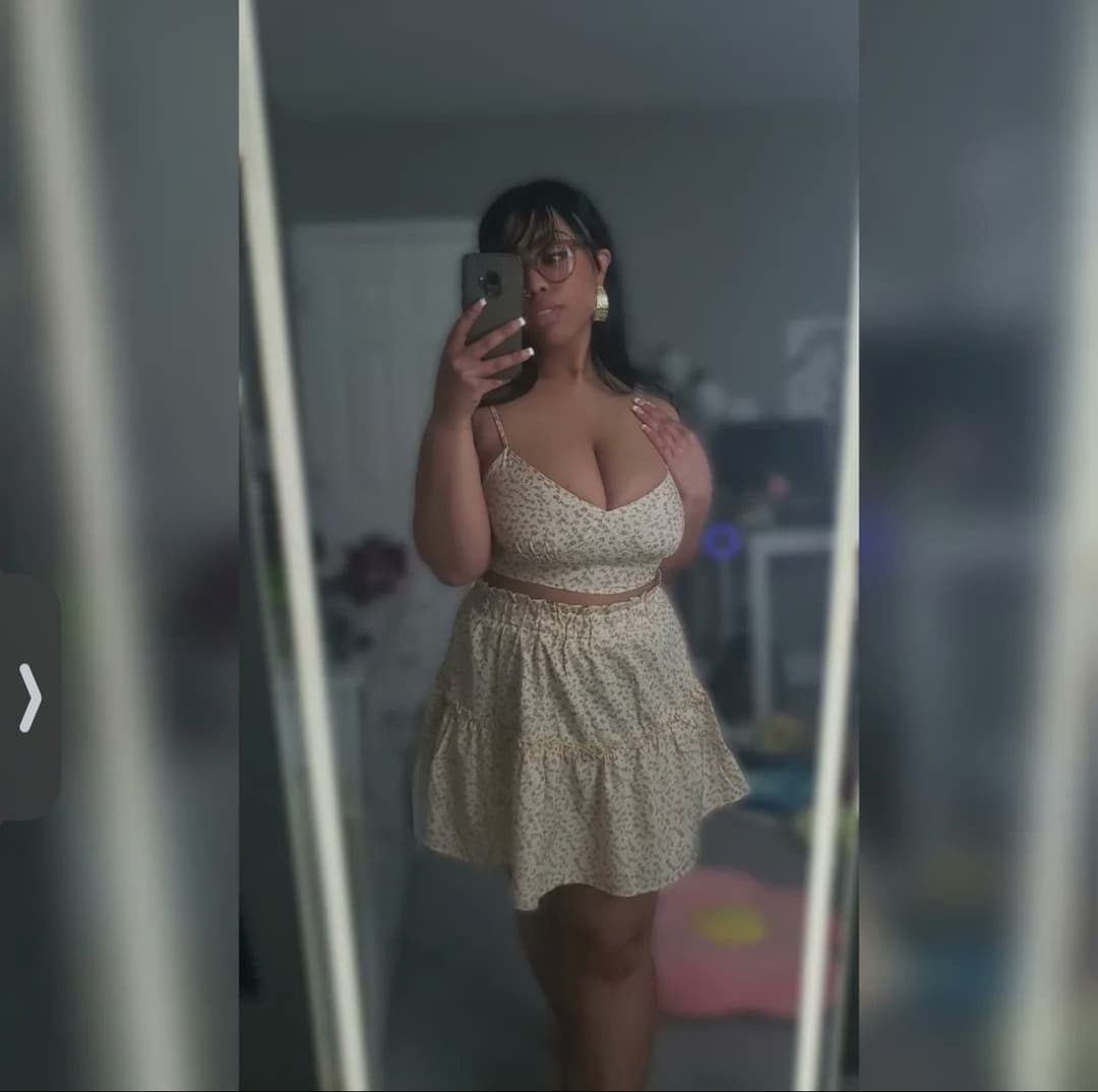 Strange black polyamory : sellesauce big tits Ebony cultofdaddy bbc lover and freak