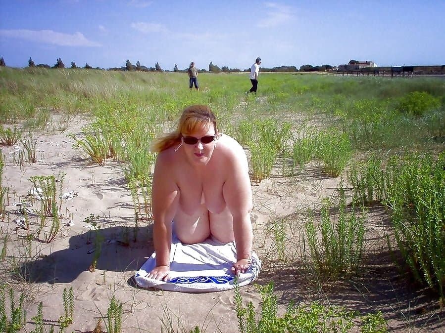 BBW- Grosse cochonne sur la plage