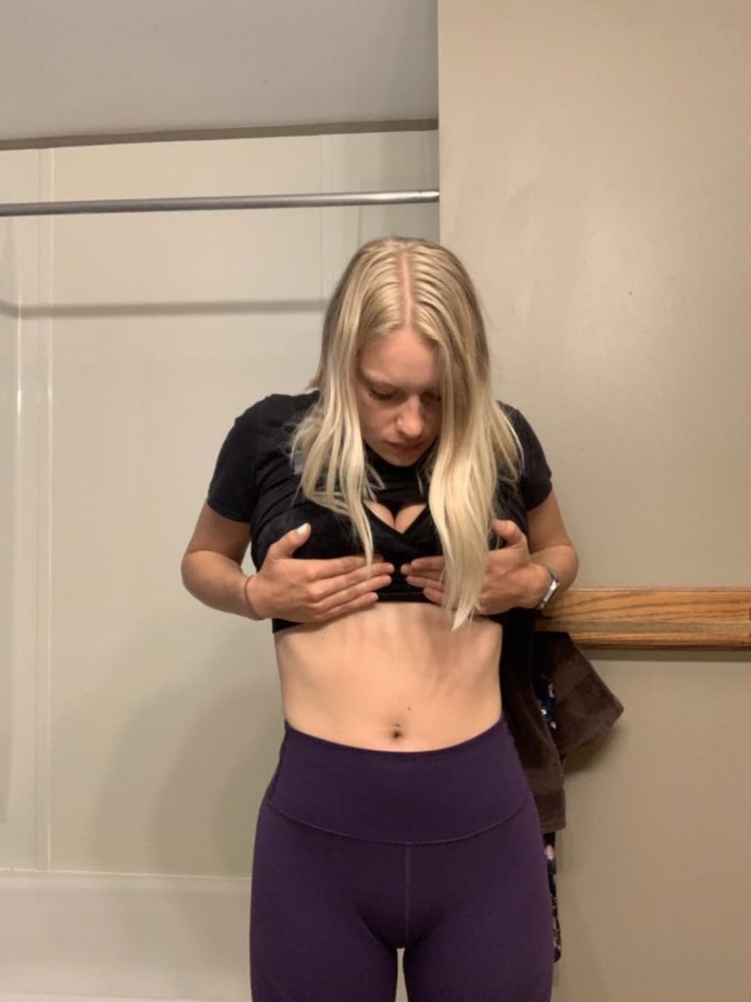 27yo MILF webslut Brooklyn E Albert Canada submitted herself!! To be famous and everywhere