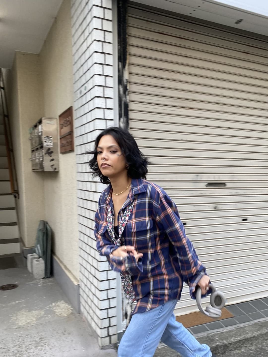 baddie lesbian (pierced nipples, tease, braless)