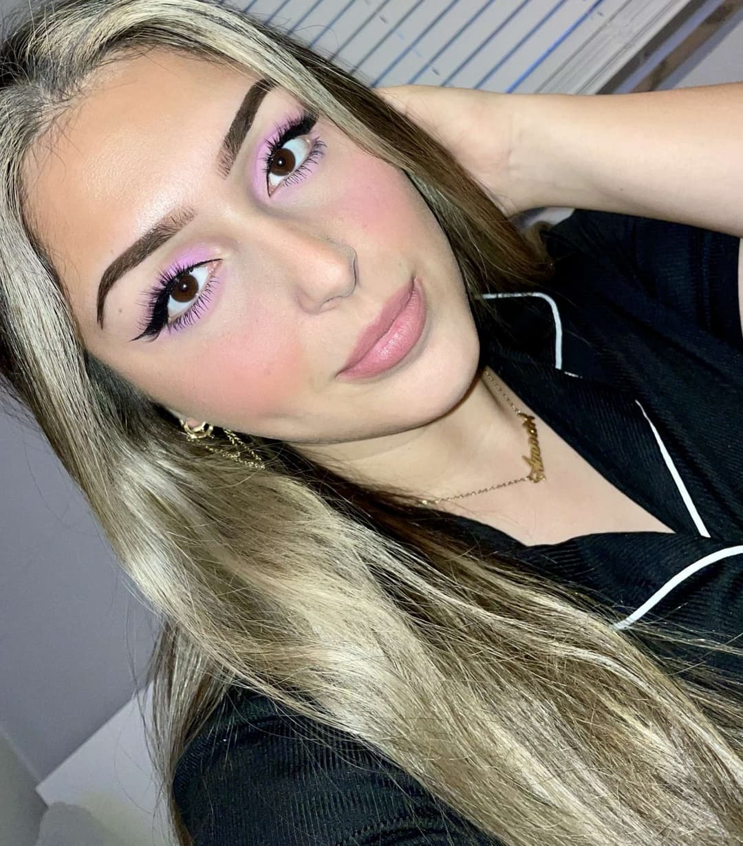 My Bosnian gf wanna make me jealous by sucking bigger dick