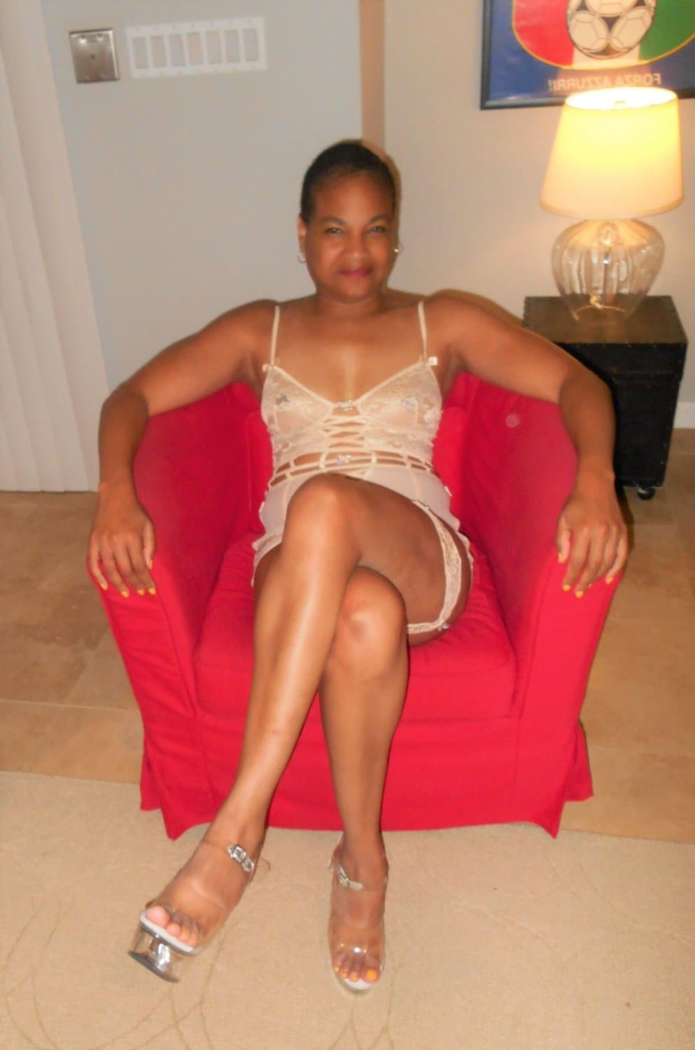 Hot New York Escort Nicole Sky.Showing off Her tight pussy and sexy body ❤️