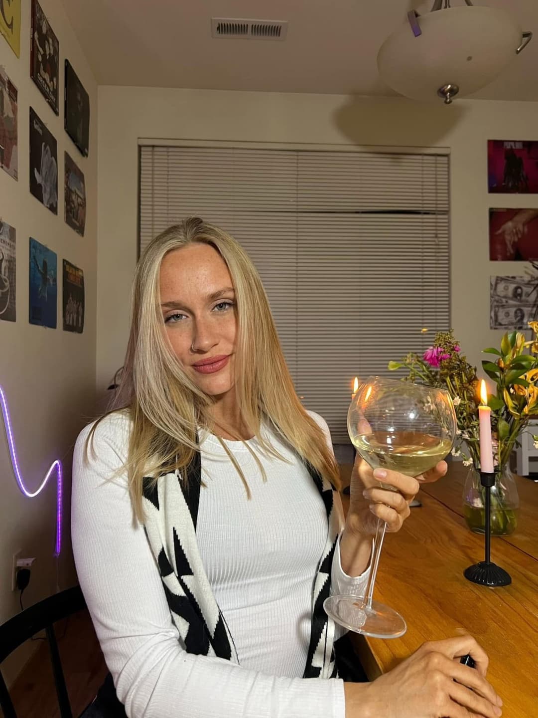 Cheating petite blonde loves anal & creampies