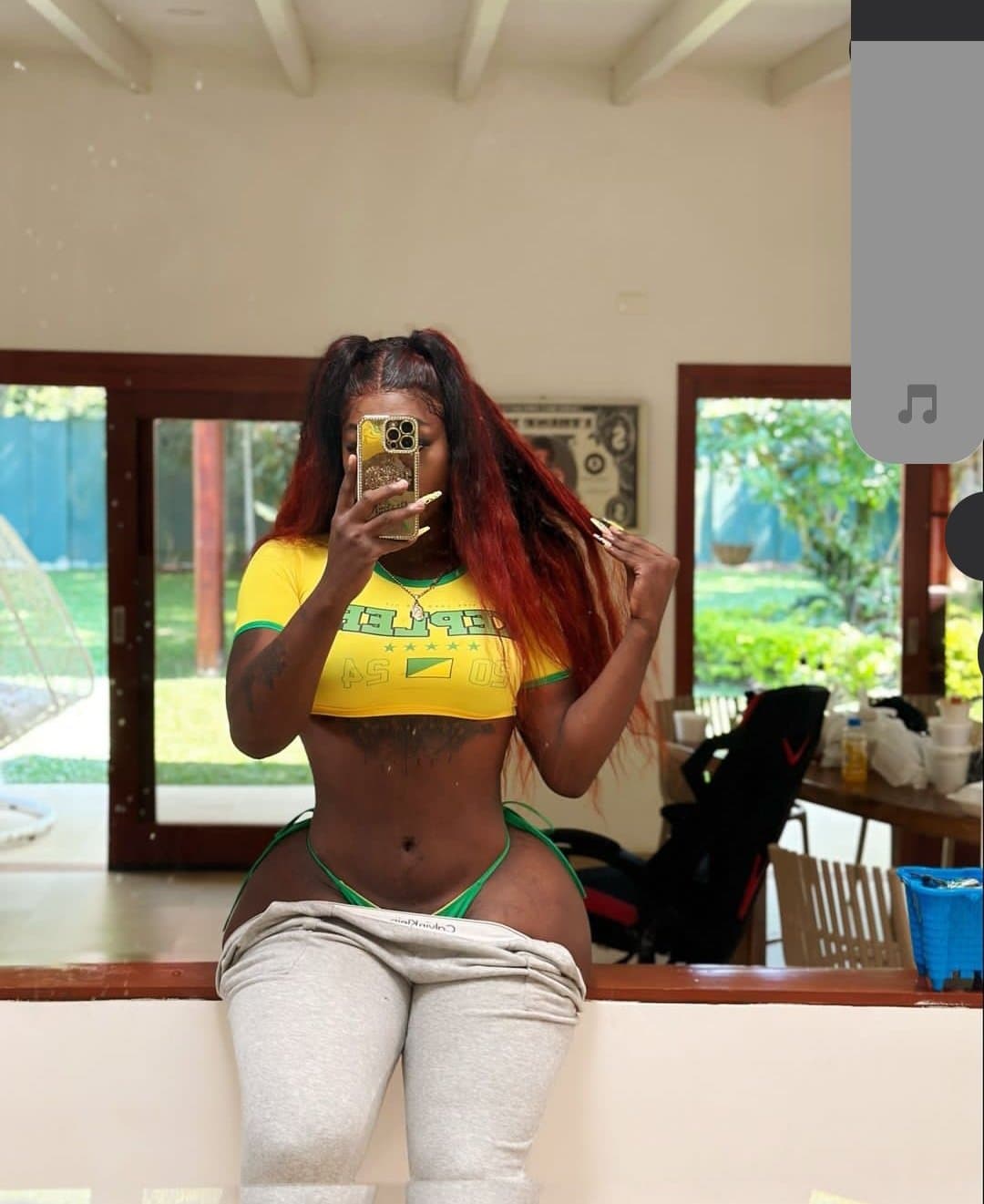 Most sexiest trans and femboys