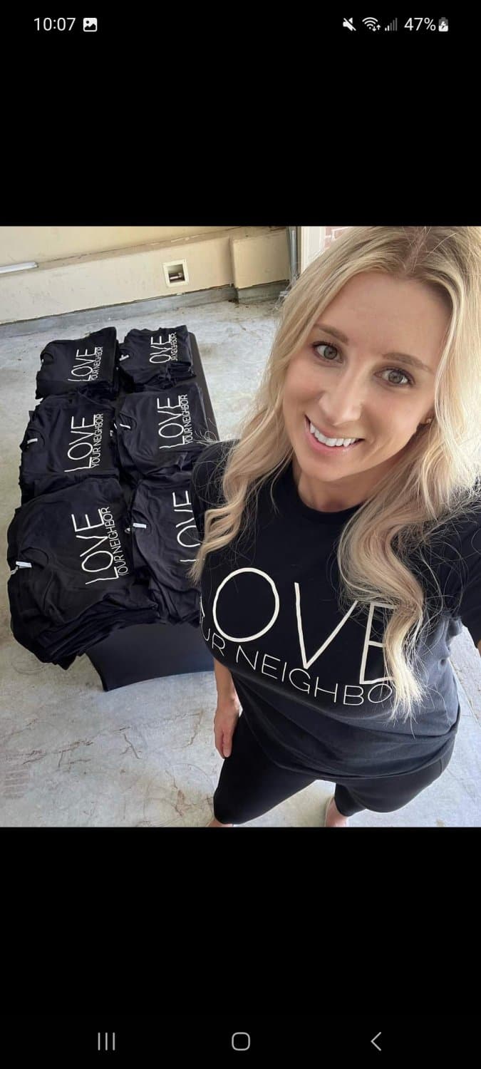 Anyone know this Texas slut milf or want to know her and live in Texas kik me at jnertzer