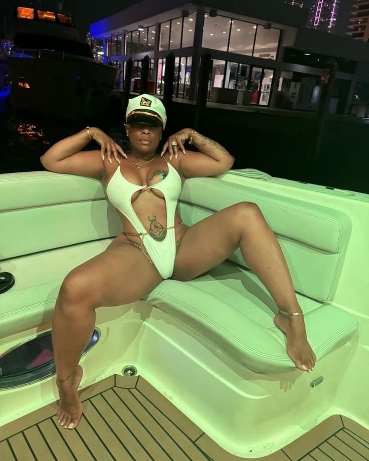 Jamaican 146 - bald head bitch