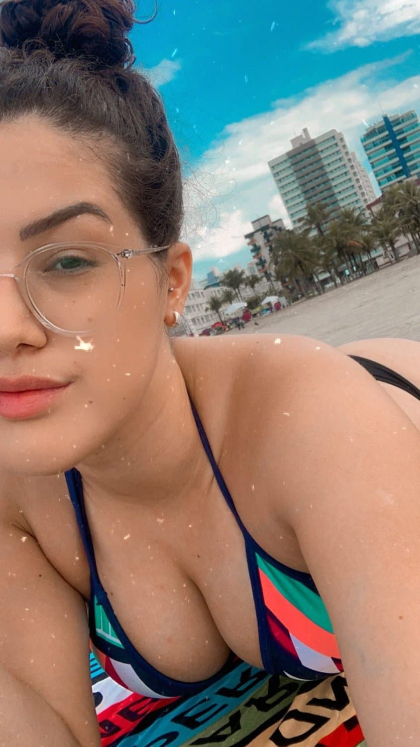 Minha namorada gostosa peituda da praia