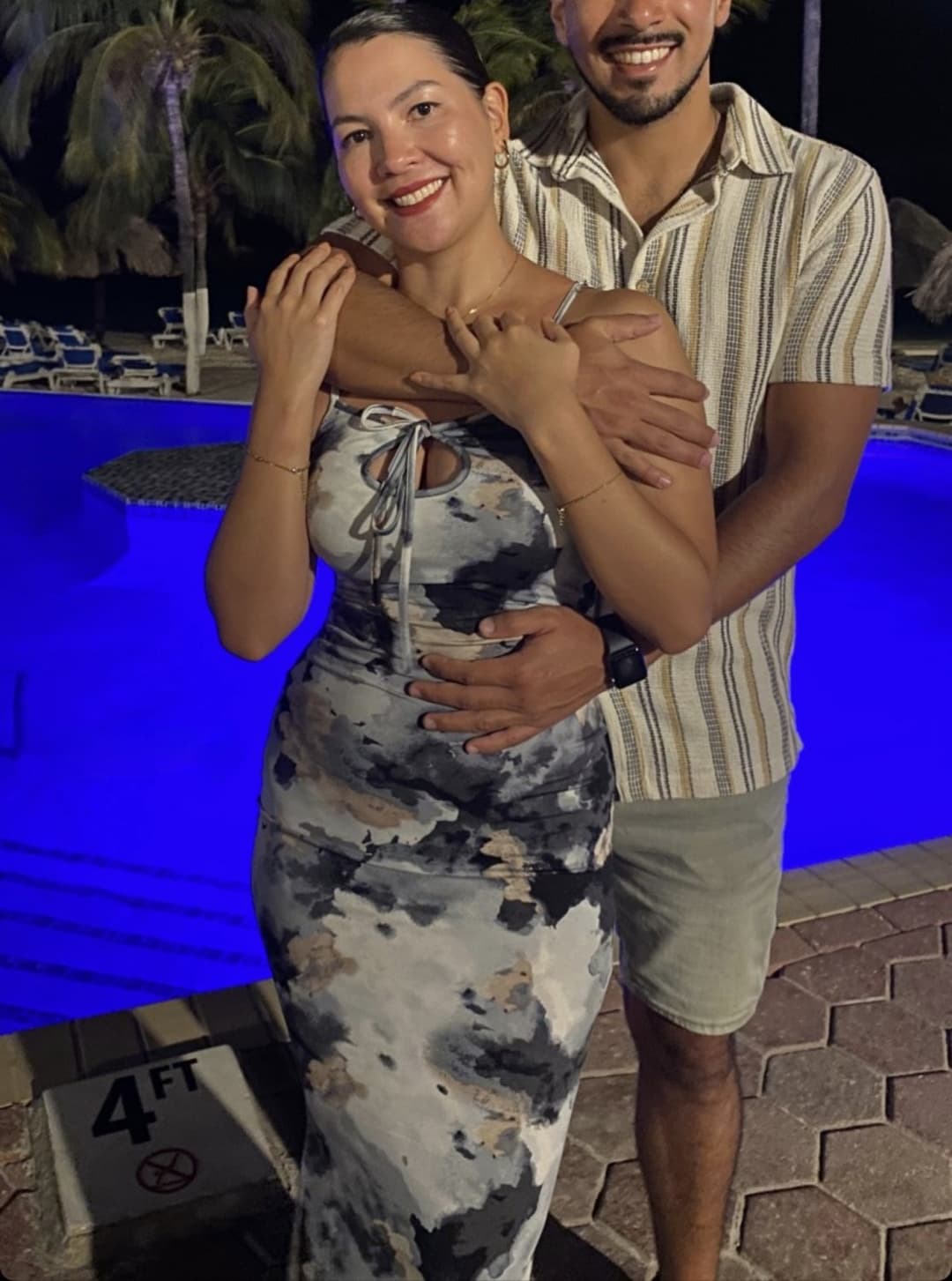 Hot Asian-latina with big boobs and amazing legs. Enjoy!