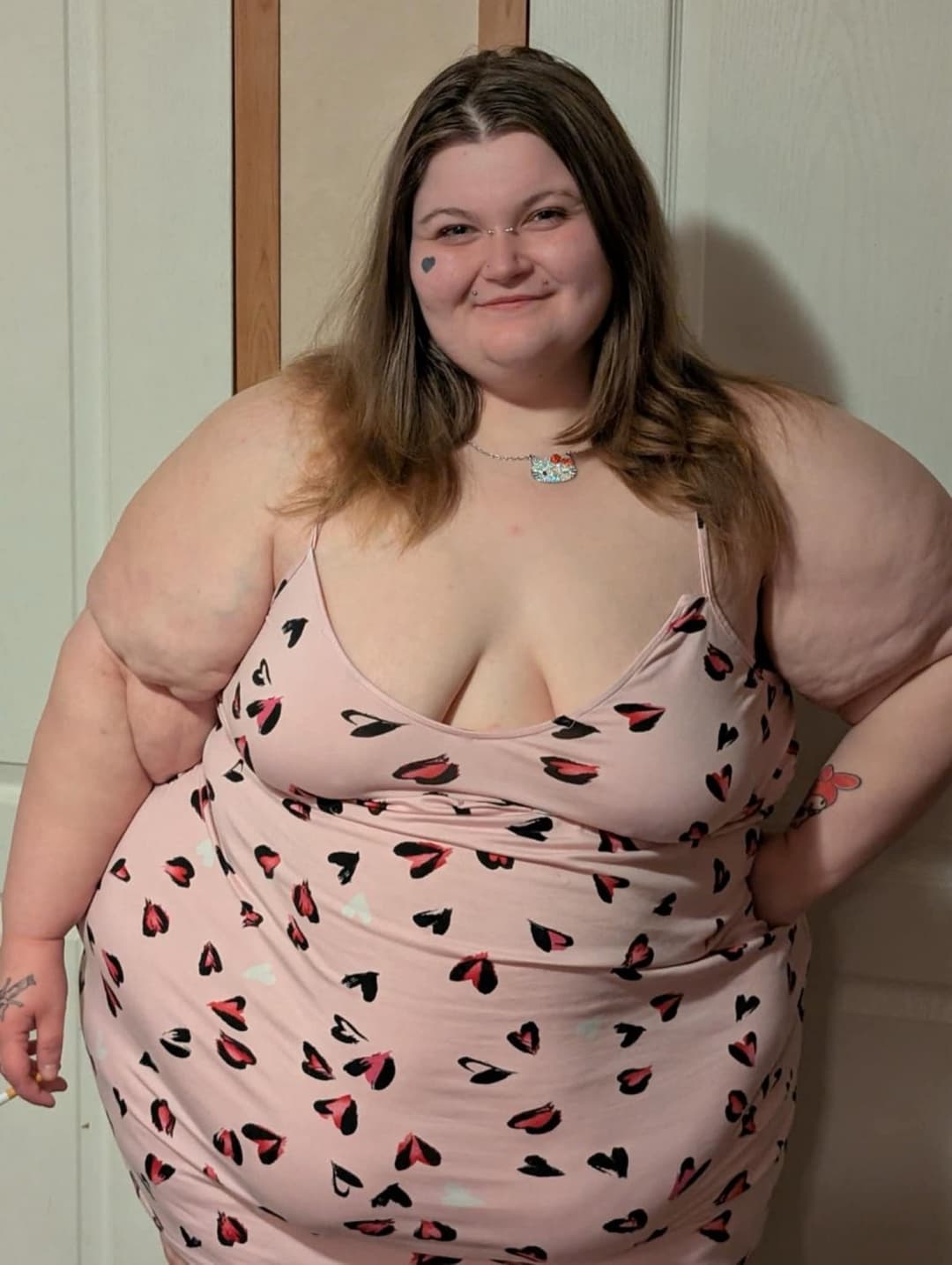 MASSIVE HUGE PAWG SSBBW BBW HUGE THICK BIG ASS GOONER MATERIAL