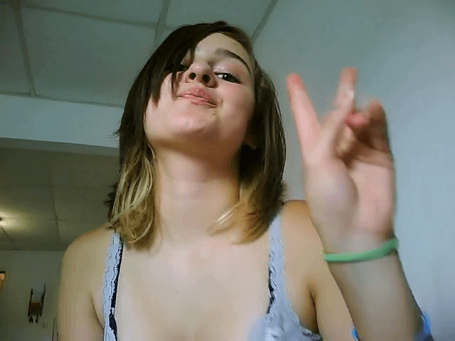 miki showing her panties