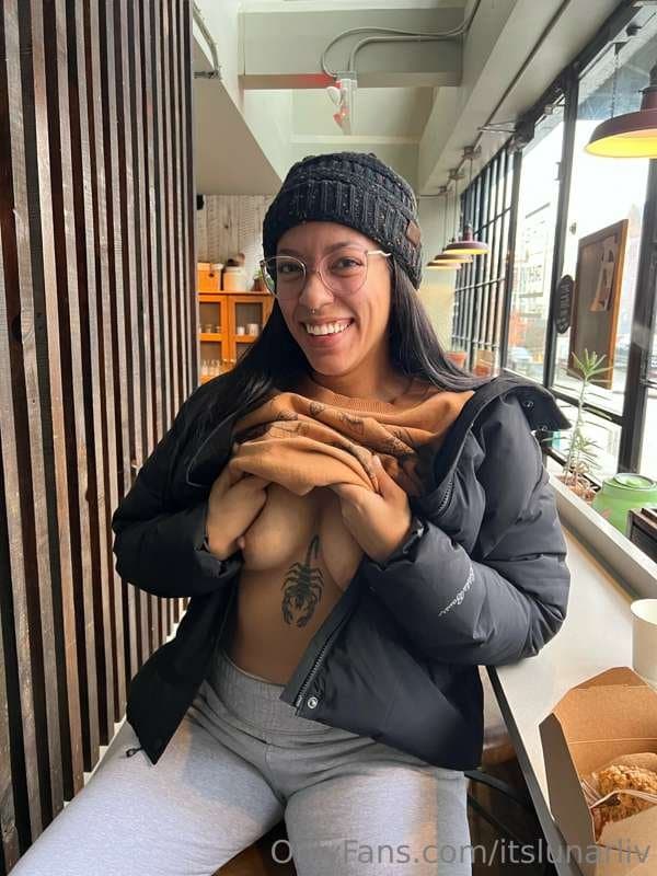 Just Seeing her clap that ass never gets old