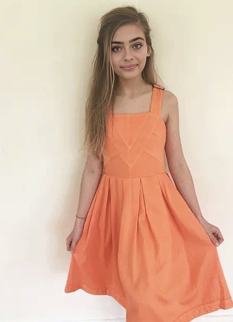 Harley Elise Chapman UK Model W/ clothes off