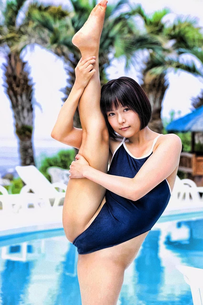 Click to view full size Asian Swimsuit - airi-shimizu