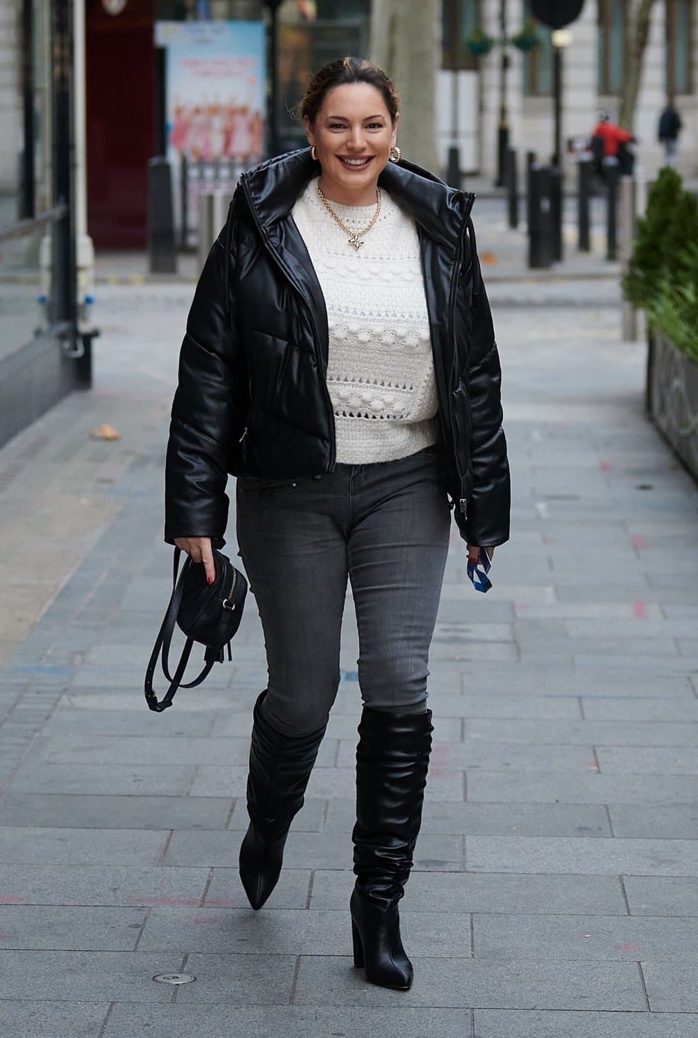 Kelly Brook - Black Knee High Leather Boots