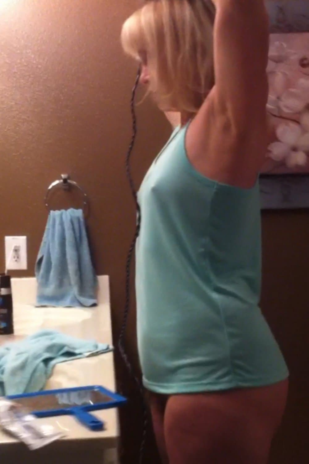 Dana, 60yo gilf, show her assets