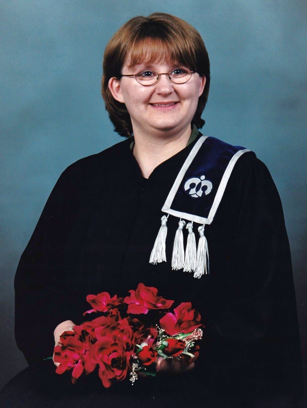 Chubby cocksucker Canadian Chantal spreads her old wife cunt