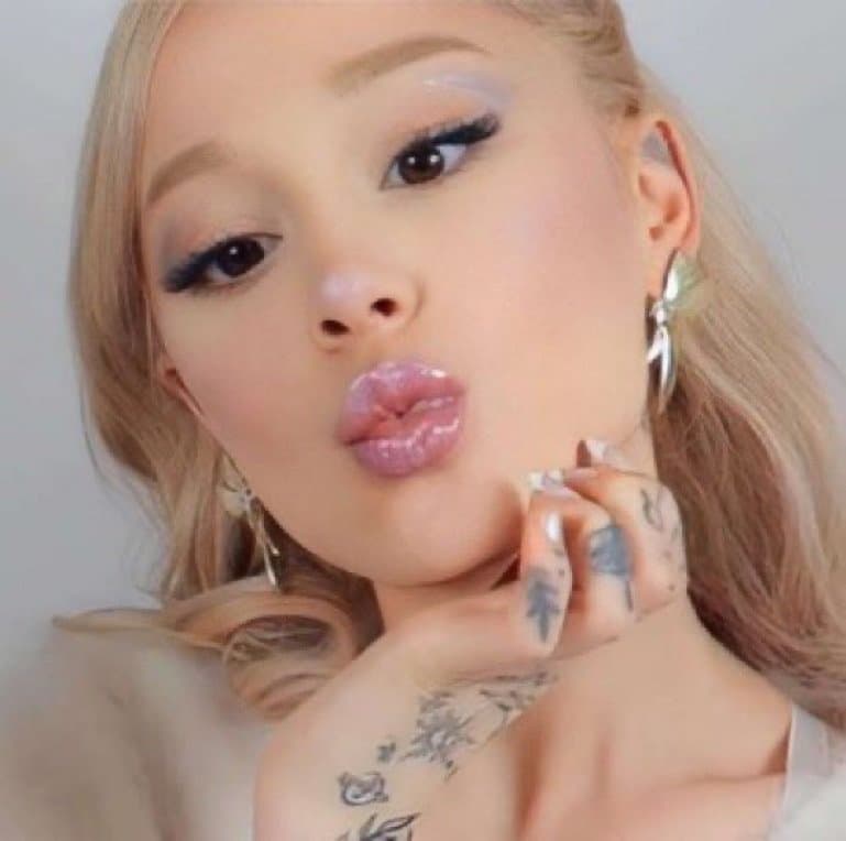 Ariana Grande is my favourite and only porn ??