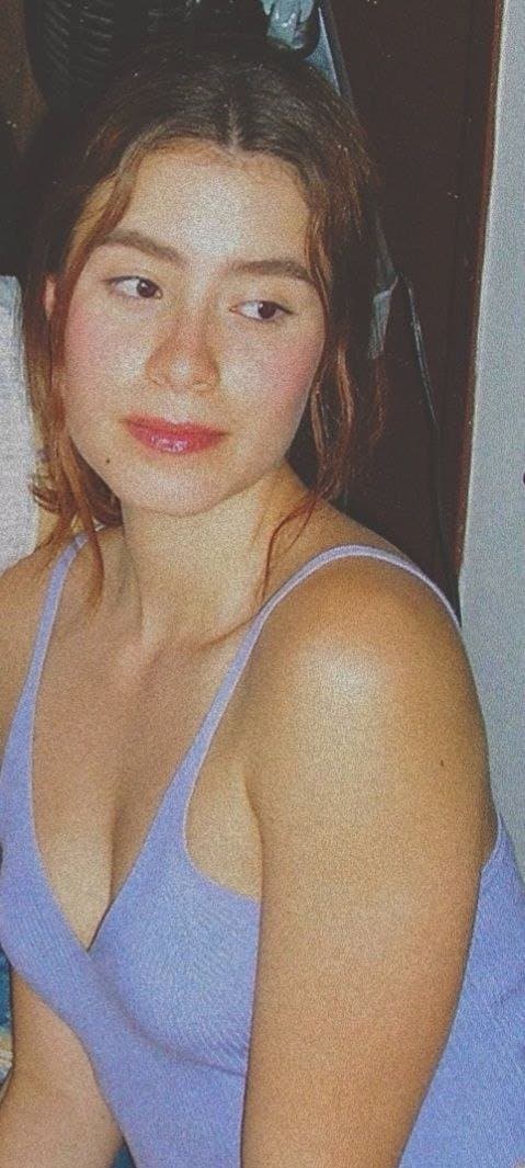 Puta exhibida por cornudo, está rica está zorrita