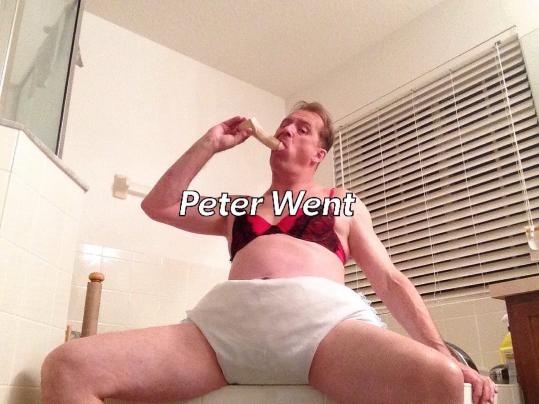 Click to view full size ABDL diapered sissybaby Peter Went in pretty kneesocks