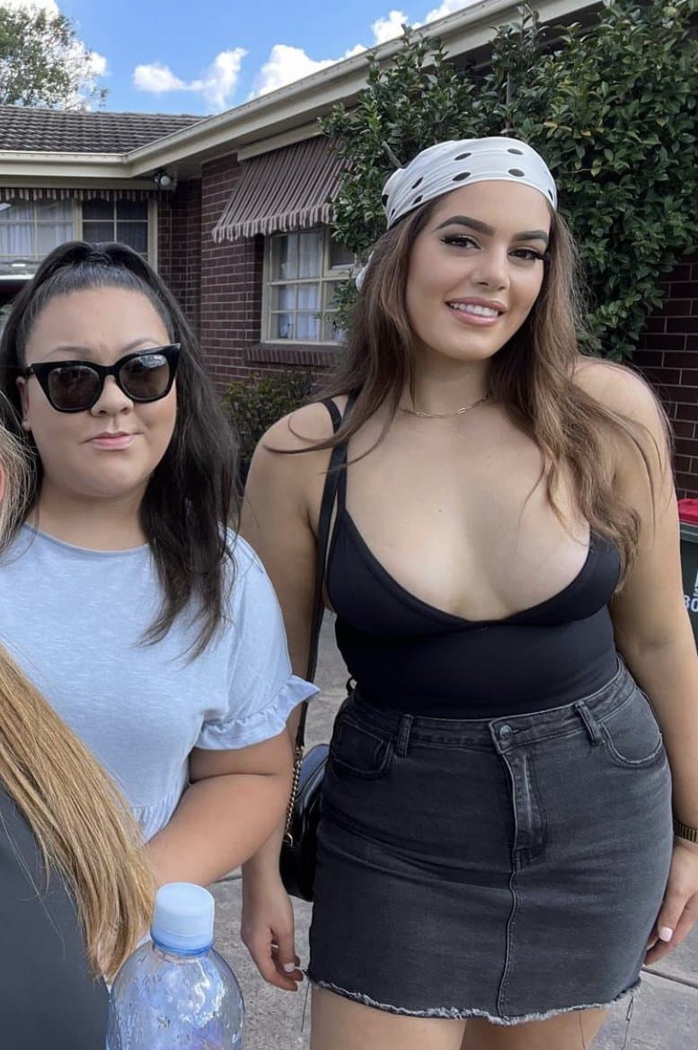 Aussie bbw Jamilla is so thick, begging for cum on her big fake tits. Kik fitfunseeker with edits